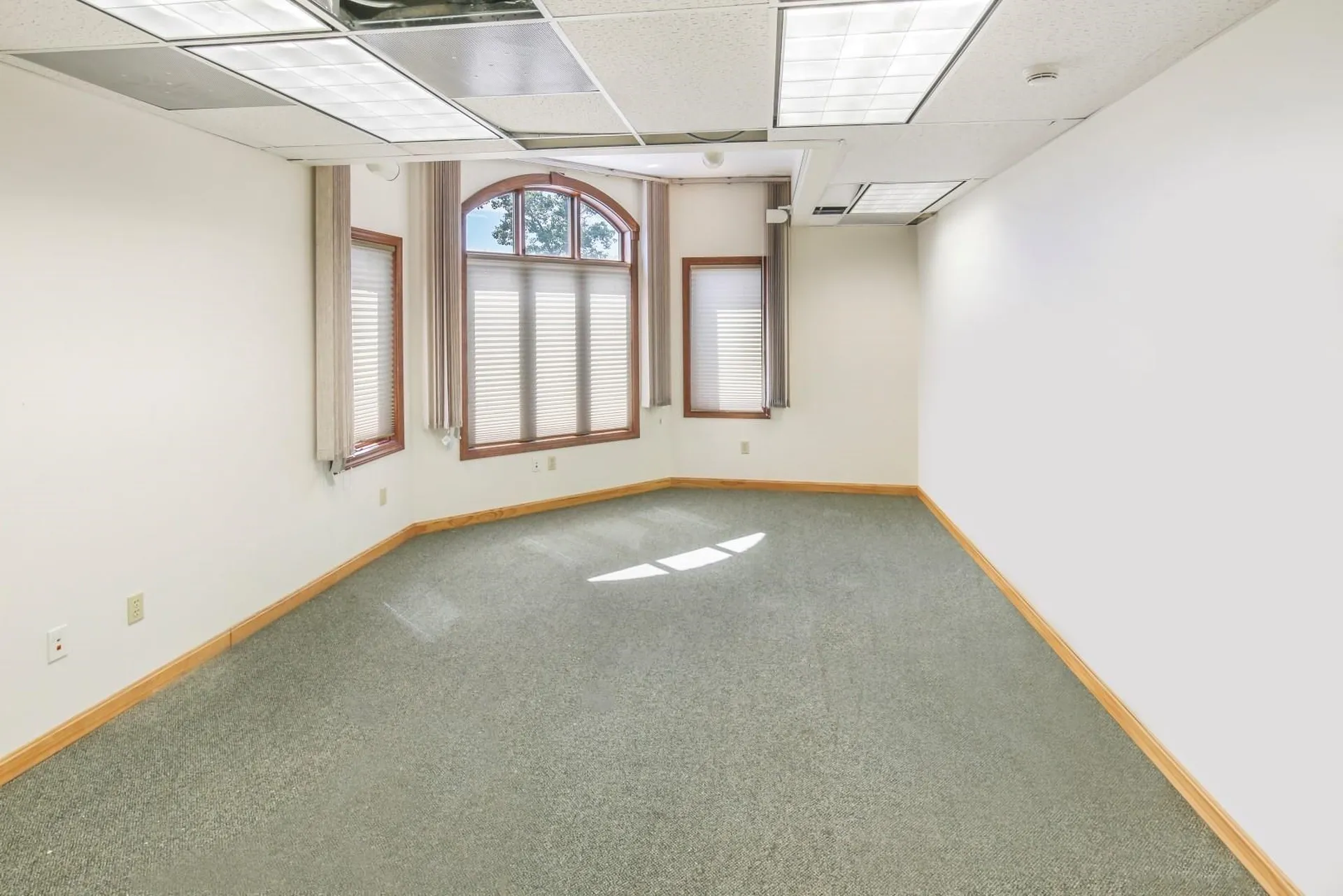 67 Whittier Highway Moultonborough NH 03254