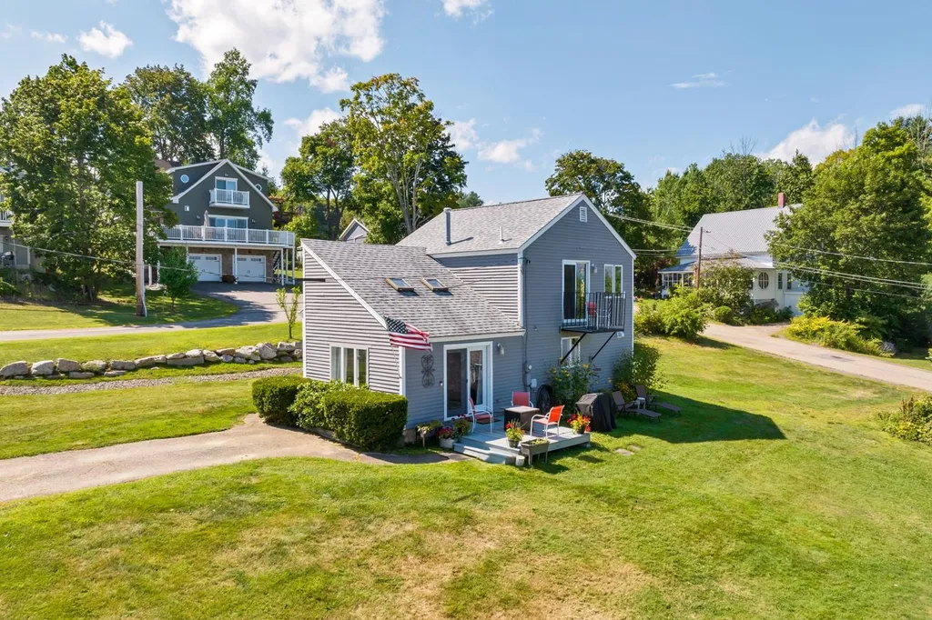 75 Tower Street Laconia NH 03246