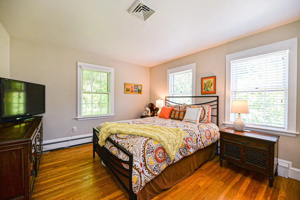 11 Hartswood Road Dover NH 03820