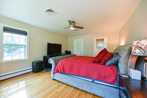 11 Hartswood Road Dover NH 03820