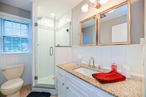 11 Hartswood Road Dover NH 03820