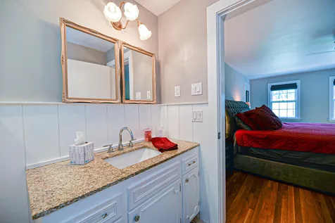 11 Hartswood Road Dover NH 03820