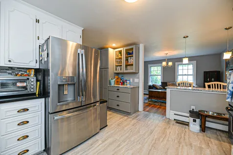 11 Hartswood Road Dover NH 03820