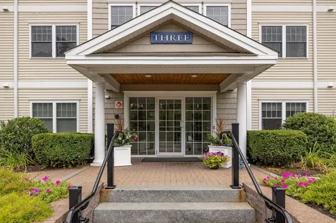 3 Sterling Hill Lane Exeter NH 03833