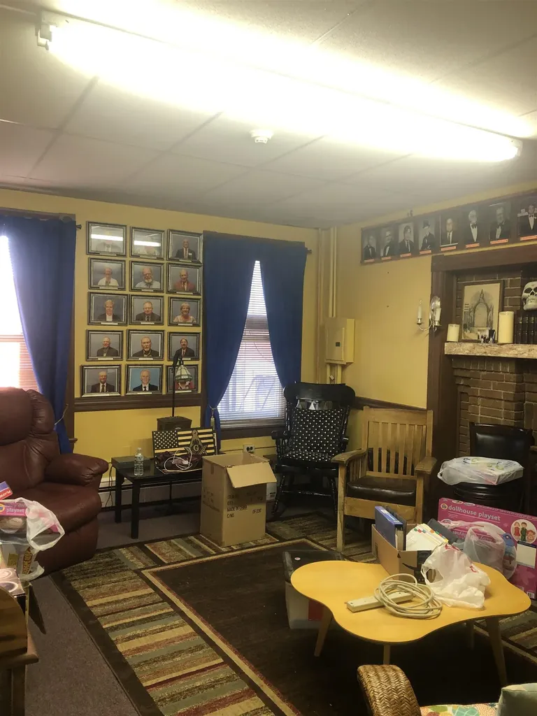 58 East Broadway Street Derry NH 03038