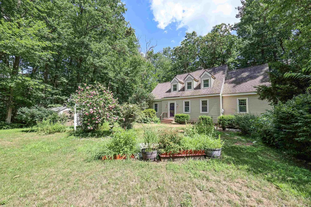 7 Majestic Lane Merrimack NH 03054