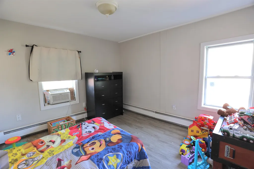 127-129 E Hollis Street Nashua NH 03060