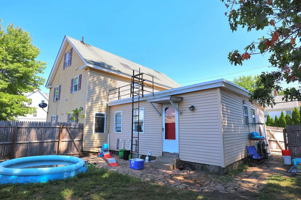 127-129 E Hollis Street Nashua NH 03060