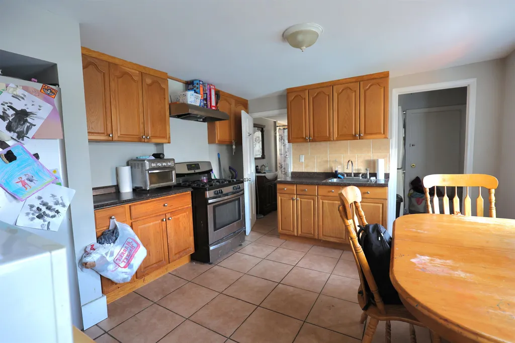 127-129 E Hollis Street Nashua NH 03060