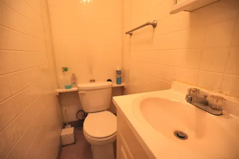 127-129 E Hollis Street Nashua NH 03060