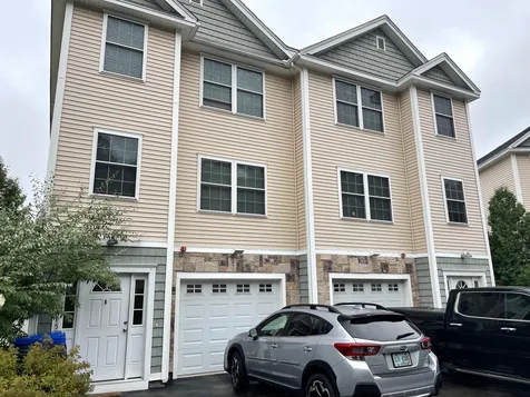 613 Holt Avenue Manchester NH 03109
