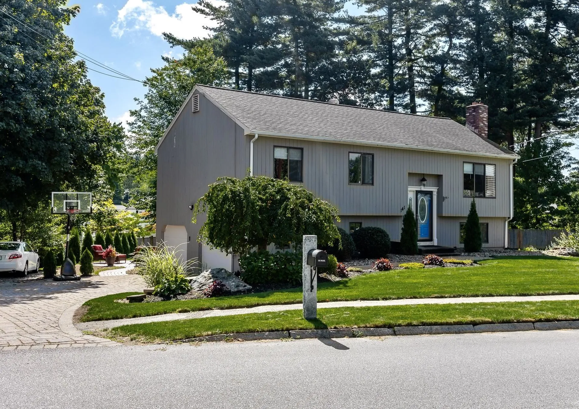 141 Hills Ferry Road Nashua NH 03064