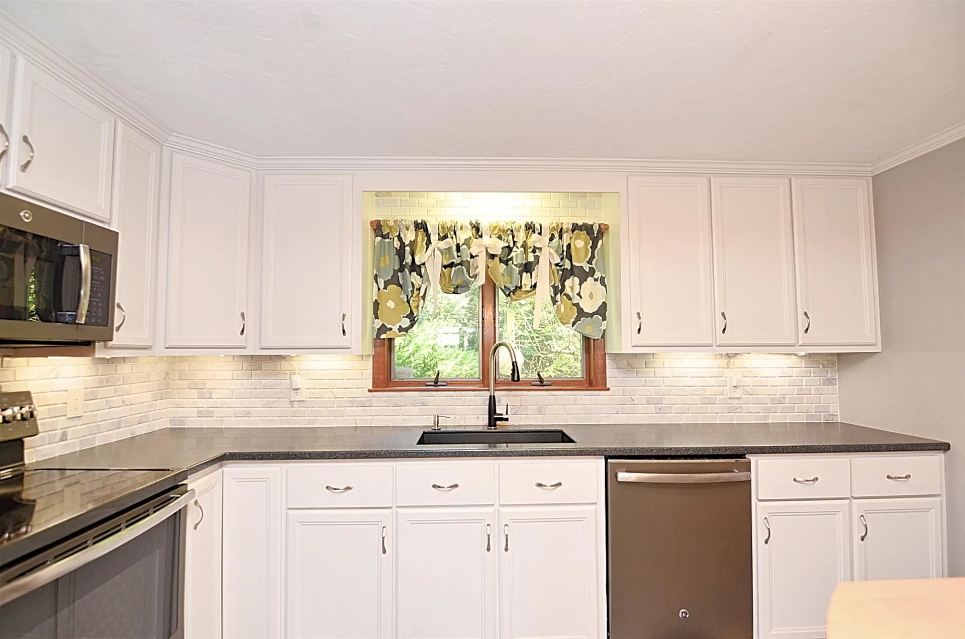 159 Plains Road Andover NH 03216