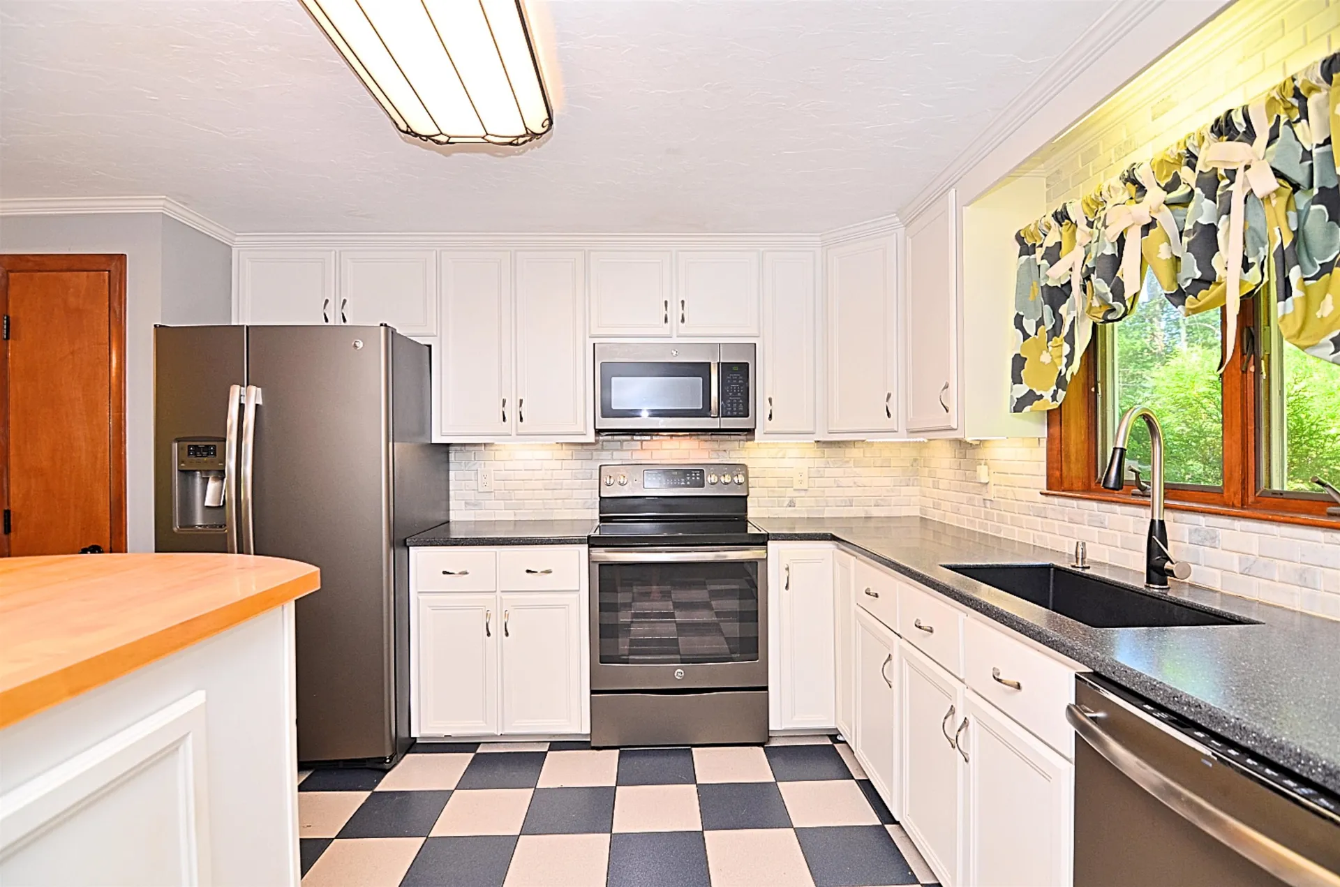 159 Plains Road Andover NH 03216