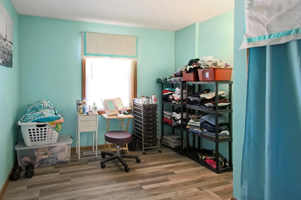 4 Pell Avenue Nashua NH 03060