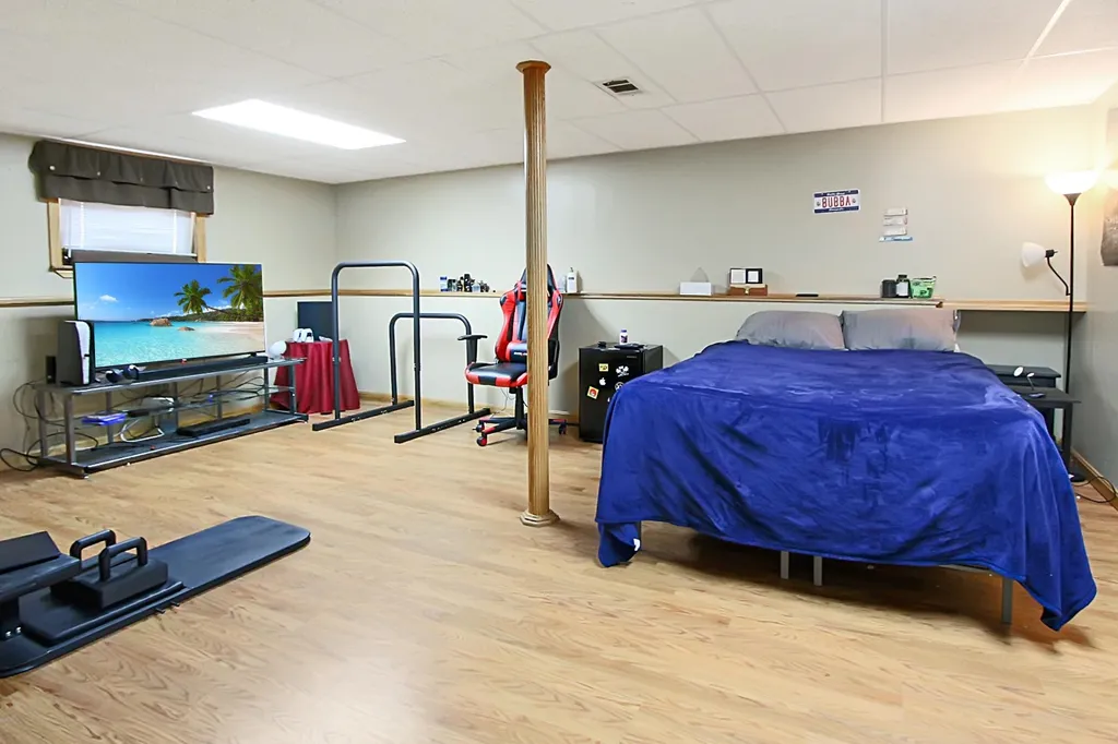 4 Pell Avenue Nashua NH 03060