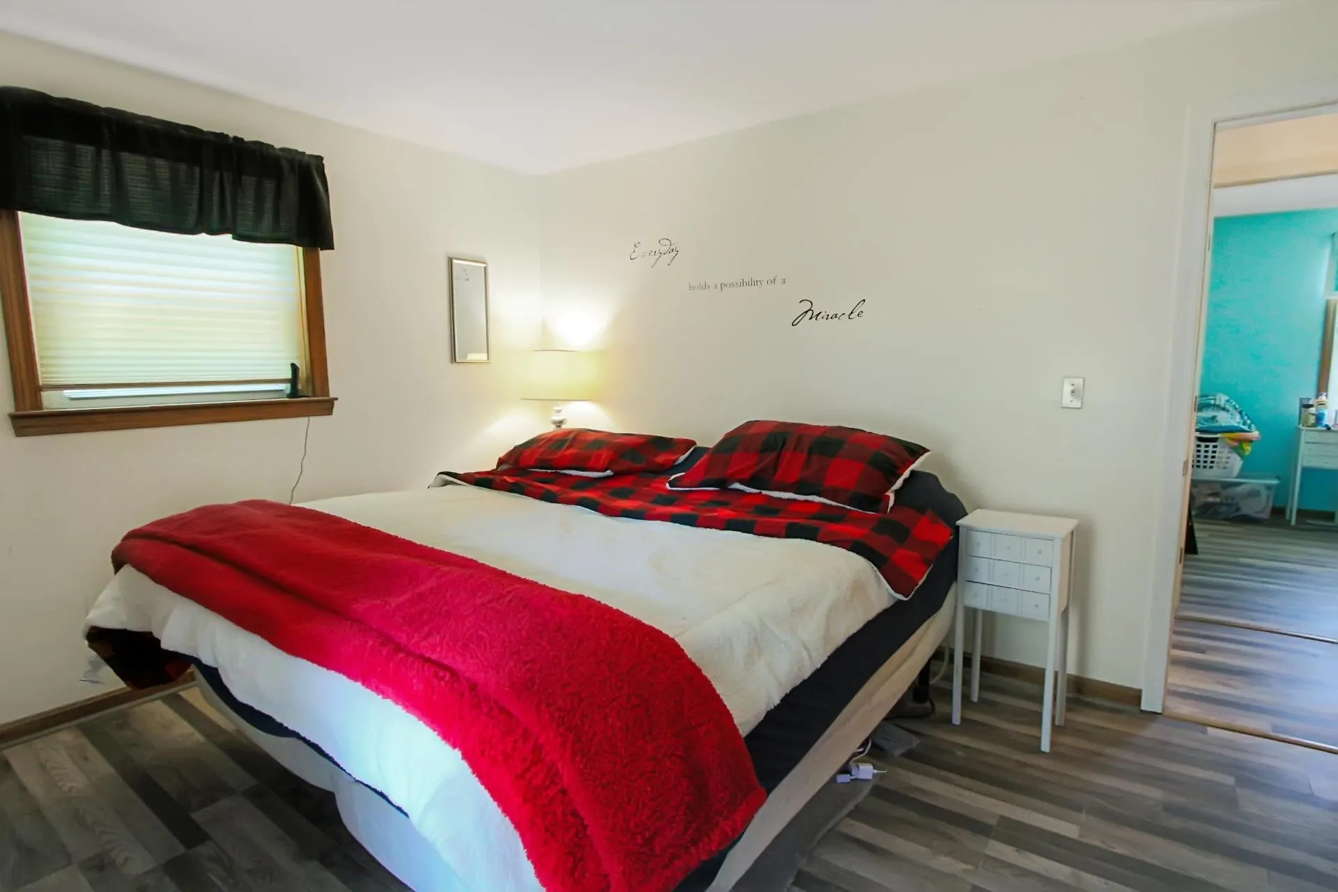 4 Pell Avenue Nashua NH 03060