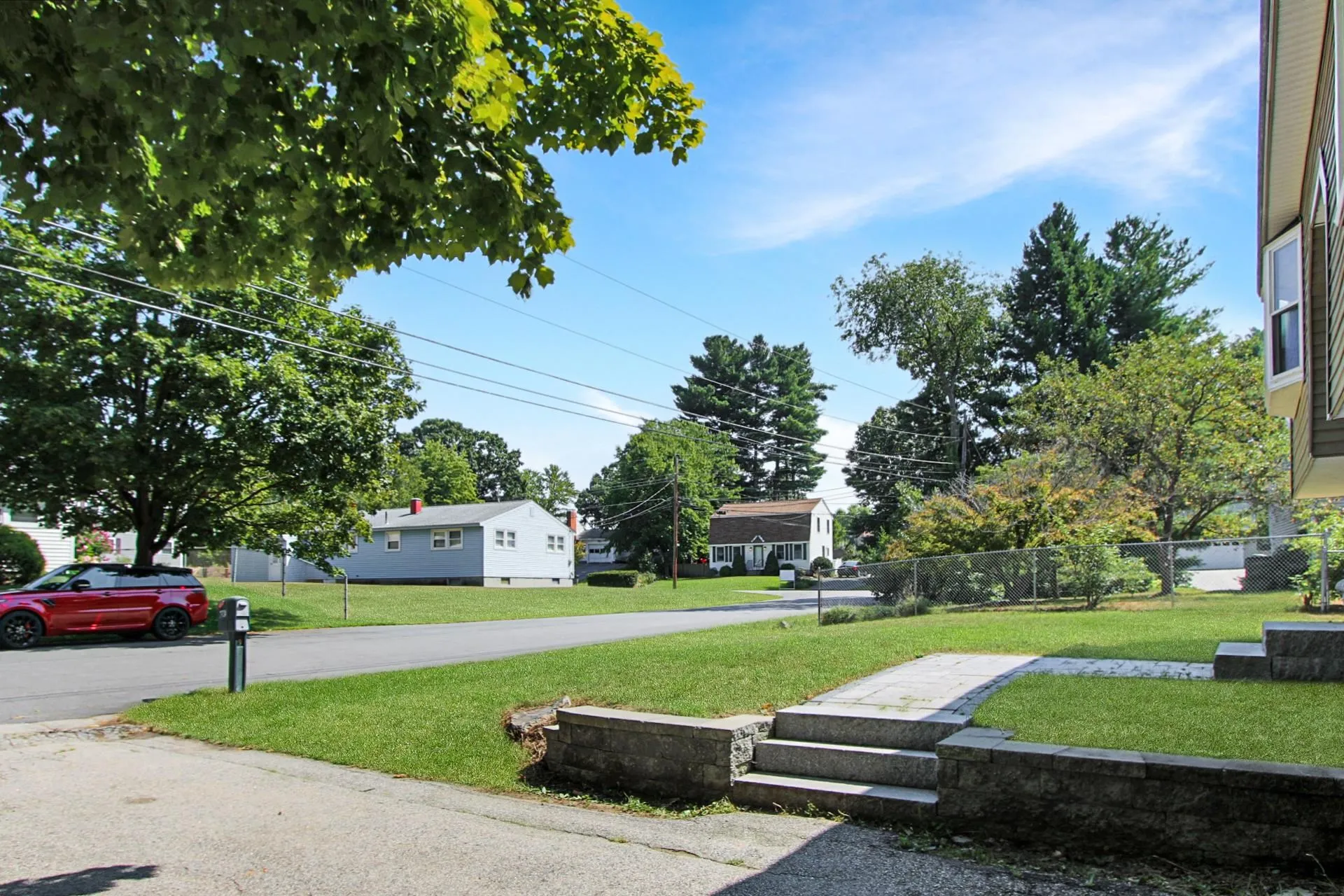 4 Pell Avenue Nashua NH 03060