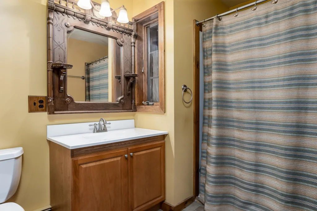 74 Thornton Road New Boston NH 03070
