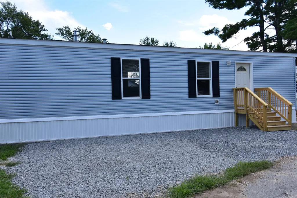 2 Friendship Drive Salem NH 03079