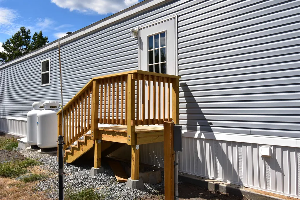 2 Friendship Drive Salem NH 03079