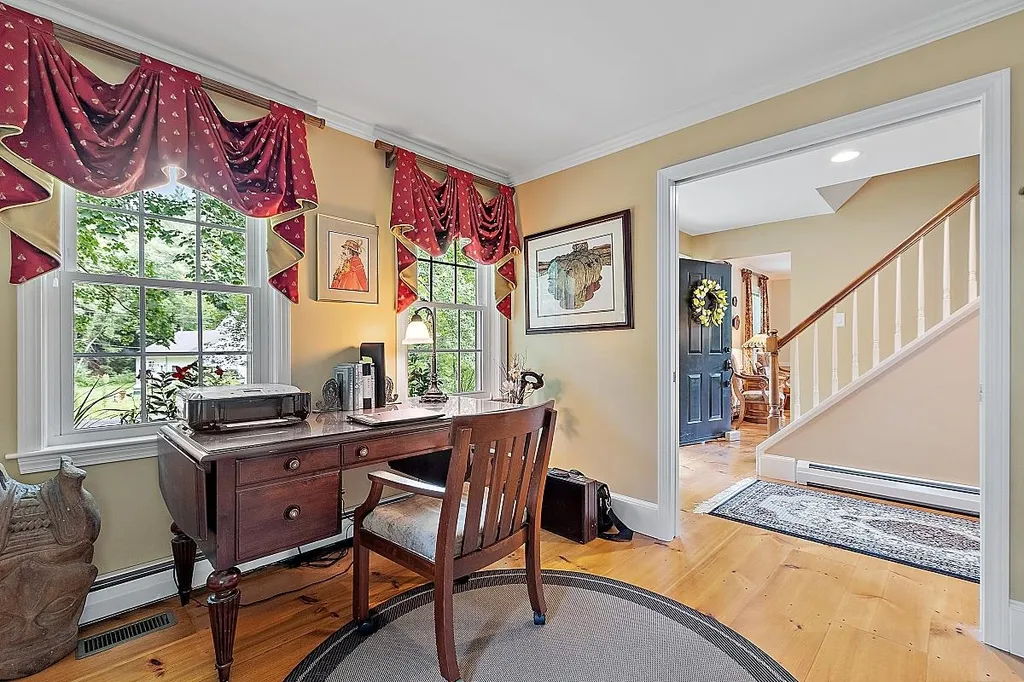 49 Dickinson Road Keene NH 03431