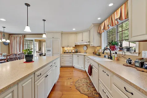 49 Dickinson Road Keene NH 03431