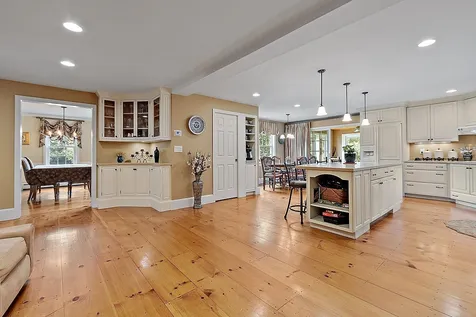 49 Dickinson Road Keene NH 03431