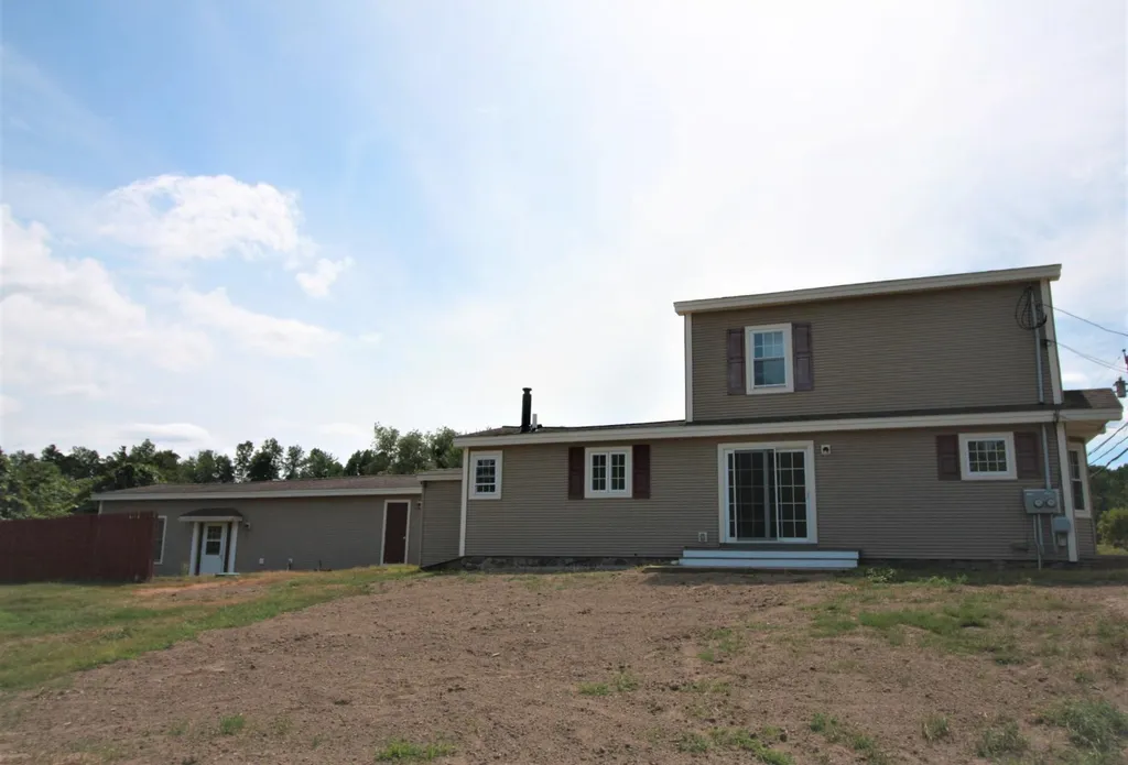 97 Range Road Windham NH 03087