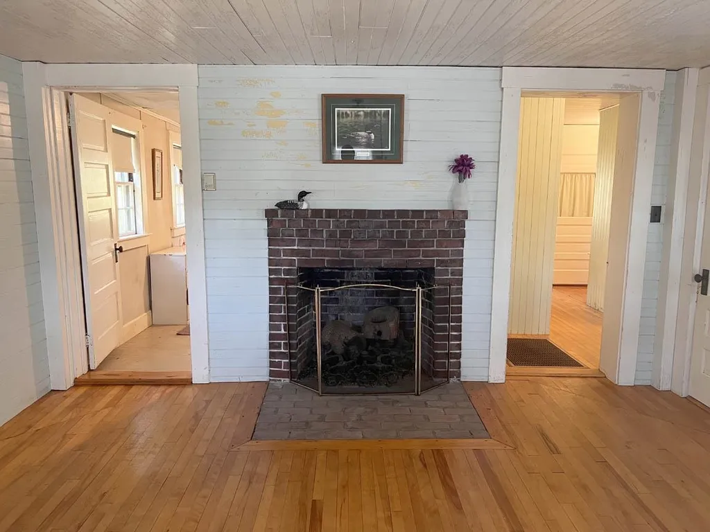 2 Brooks Circle Hebron NH 03241