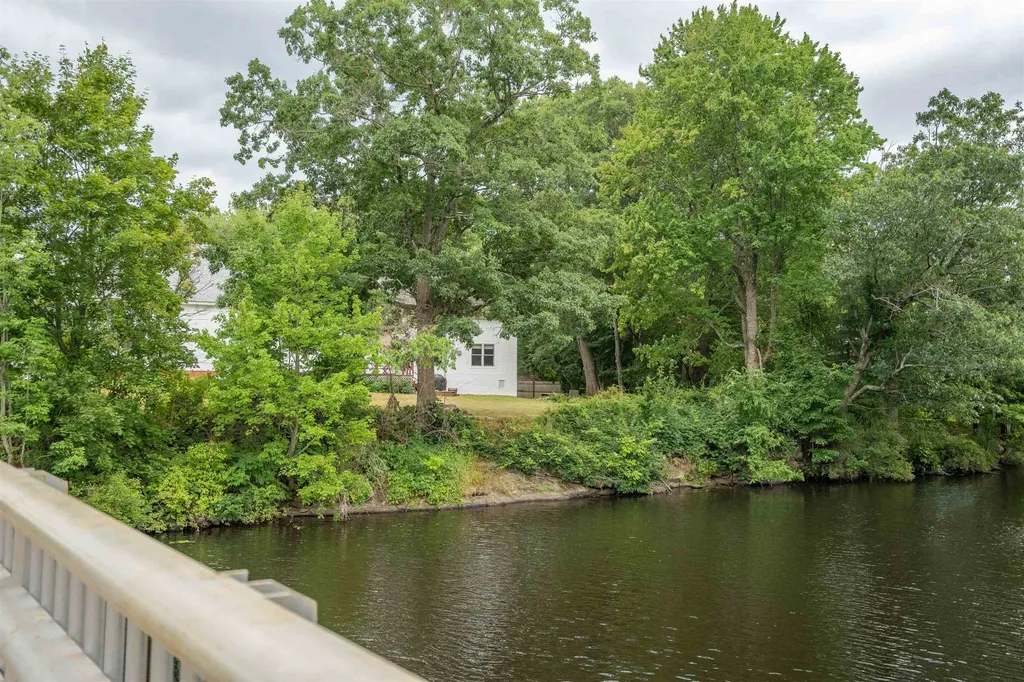 34 Bridge Street Pittsfield NH 03263