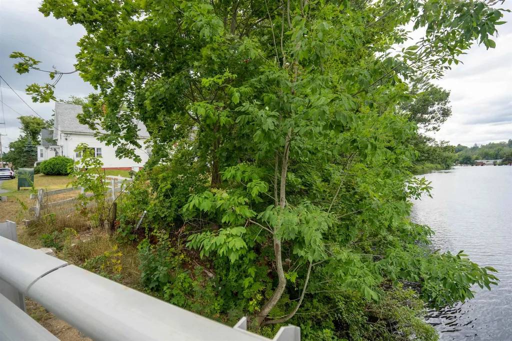 34 Bridge Street Pittsfield NH 03263