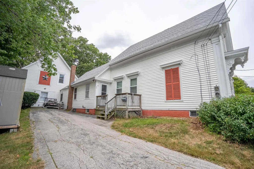 34 Bridge Street Pittsfield NH 03263