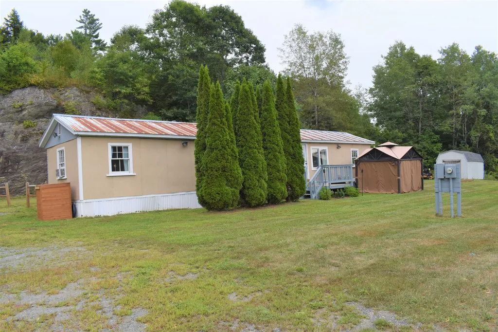 6188 Vt Route 113 Thetford VT 05075