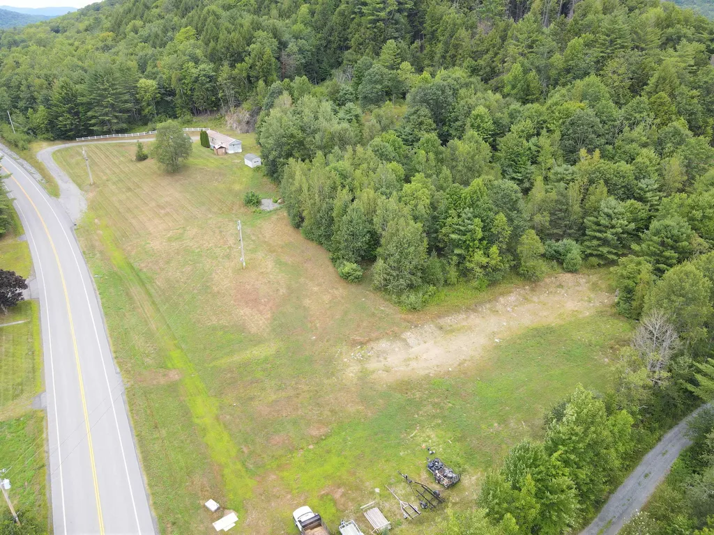 6188 Vt Route 113 Thetford VT 05075