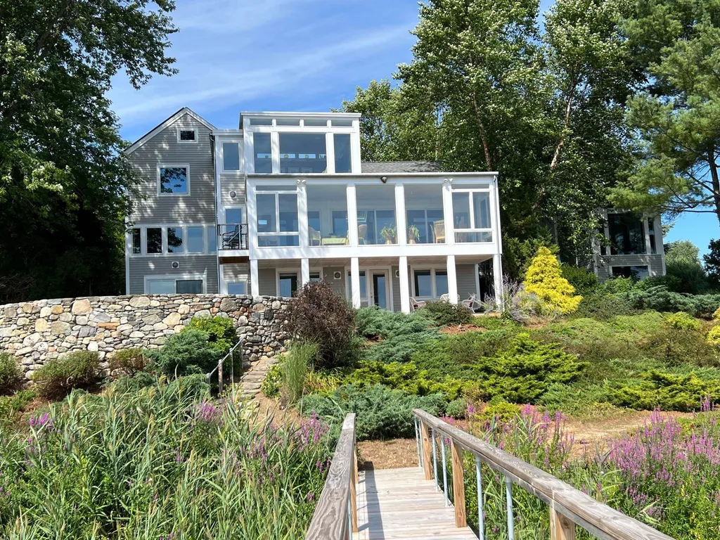 306c Dover Point Road Dover NH 03820