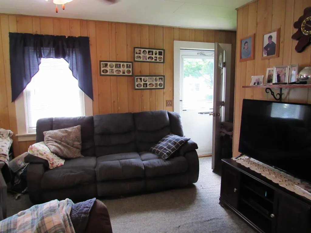 29 Cedar Street Claremont NH 03743