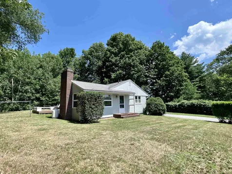 15 Tolend Road Dover NH 03820