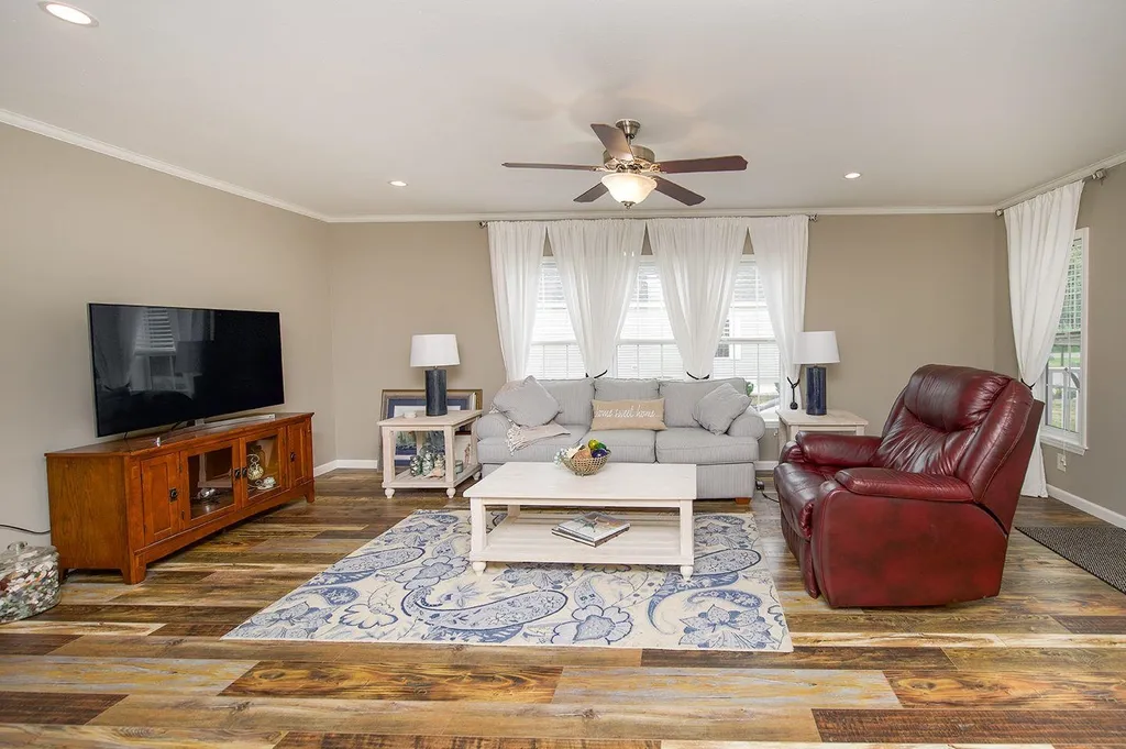 303 Salmon Avenue Portsmouth NH 03801
