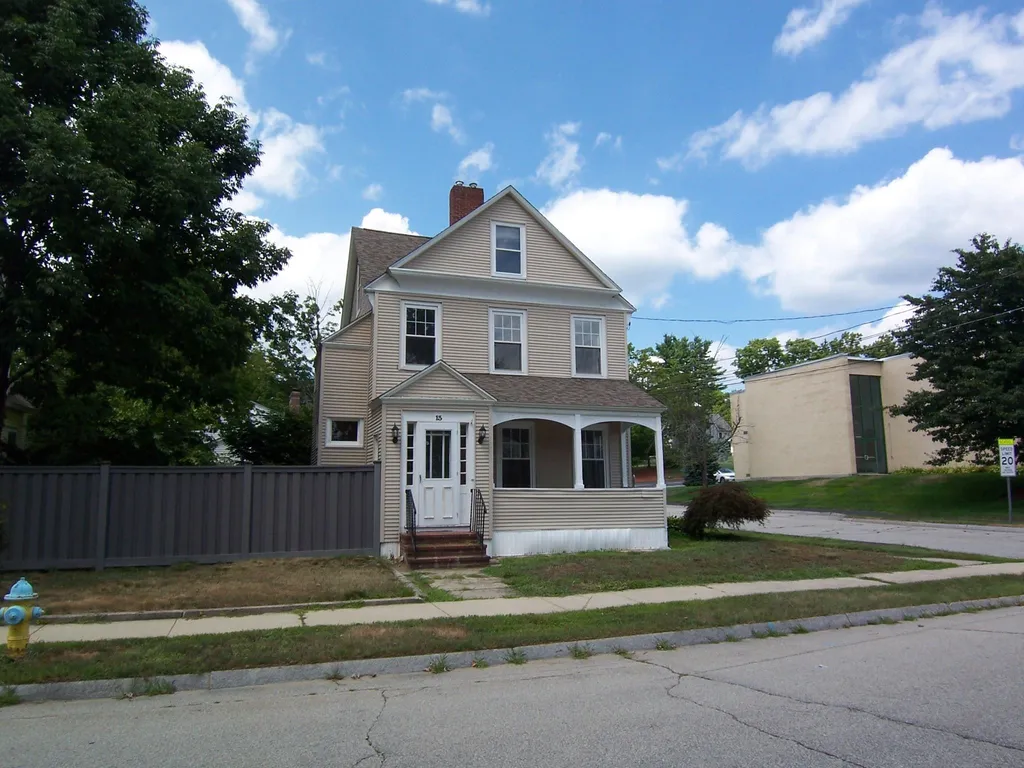 13 Cushing Avenue Nashua NH 03064