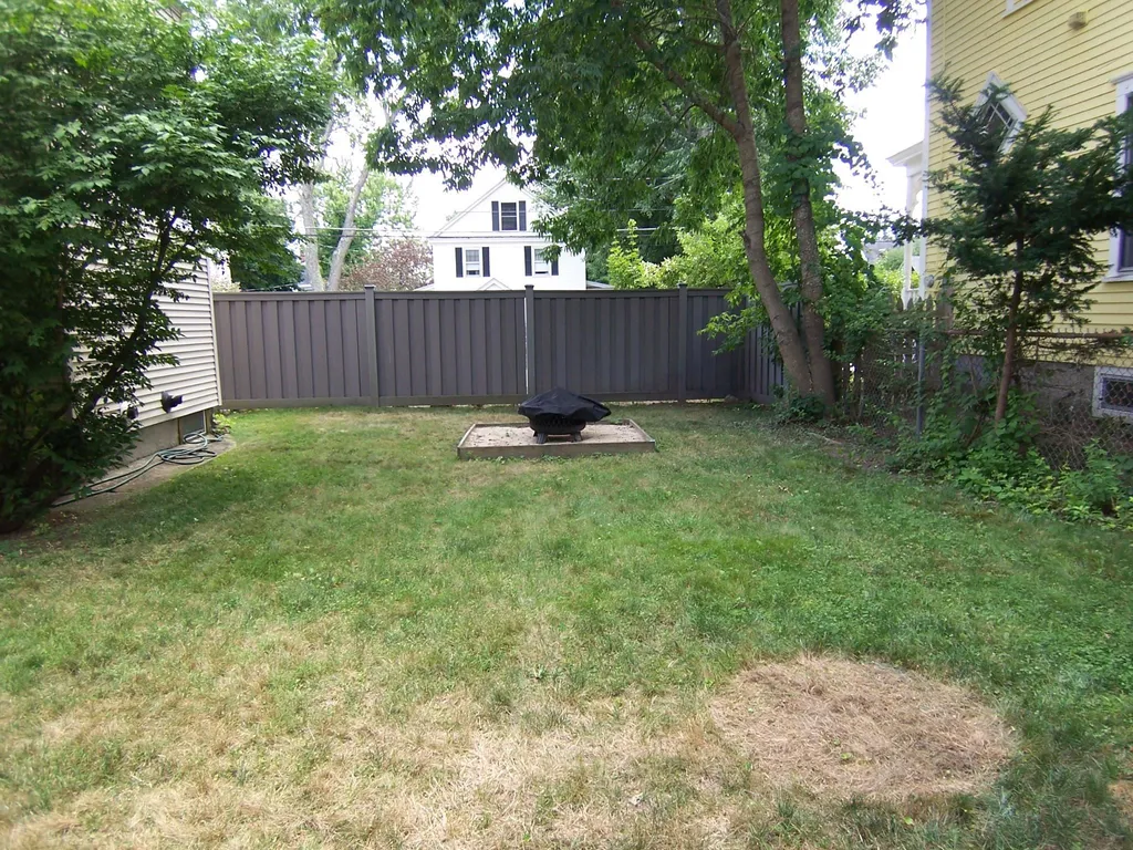13 Cushing Avenue Nashua NH 03064