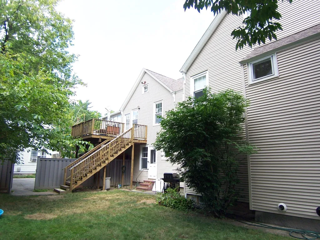 13 Cushing Avenue Nashua NH 03064