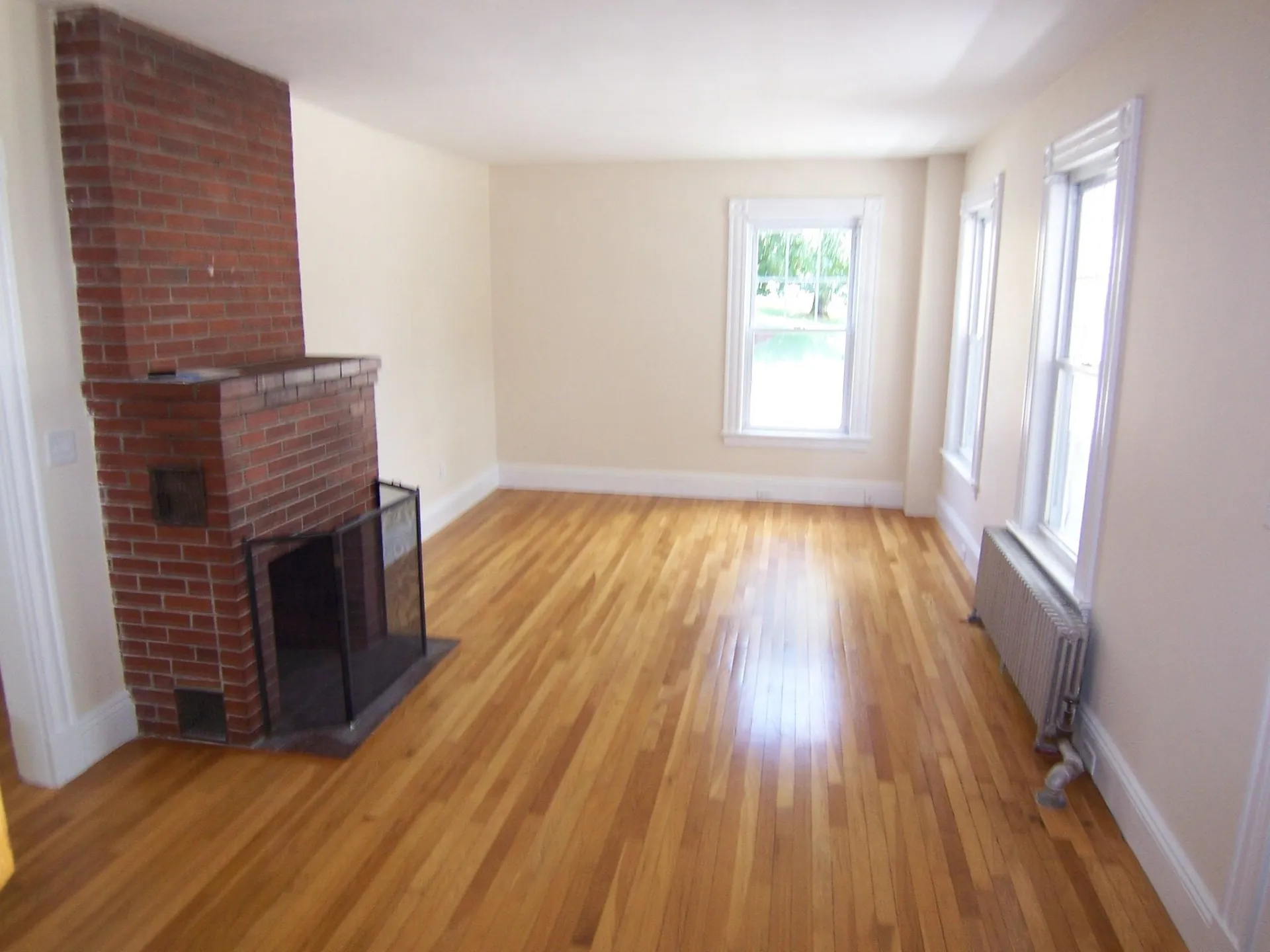 13 Cushing Avenue Nashua NH 03064