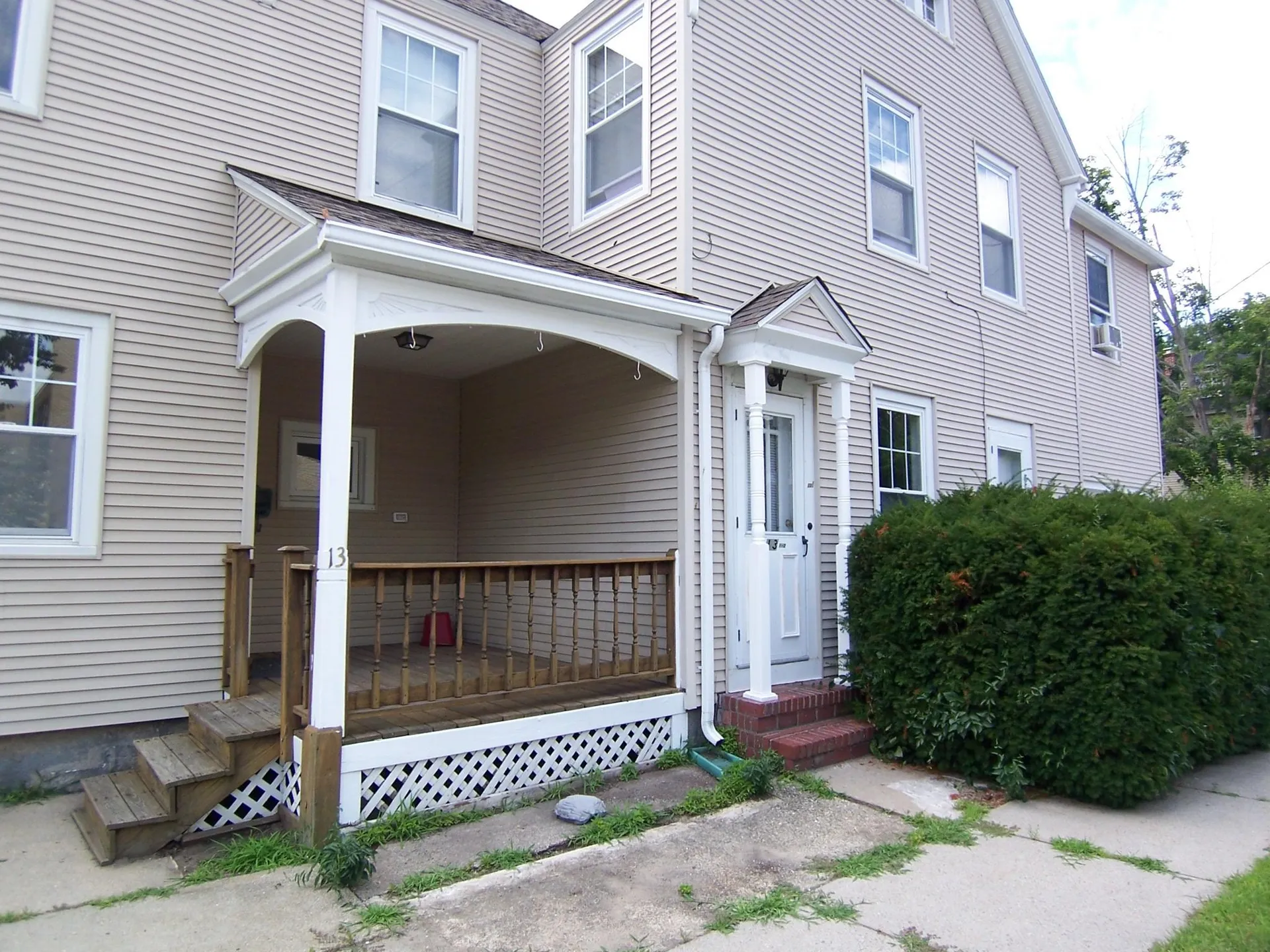 13 Cushing Avenue Nashua NH 03064