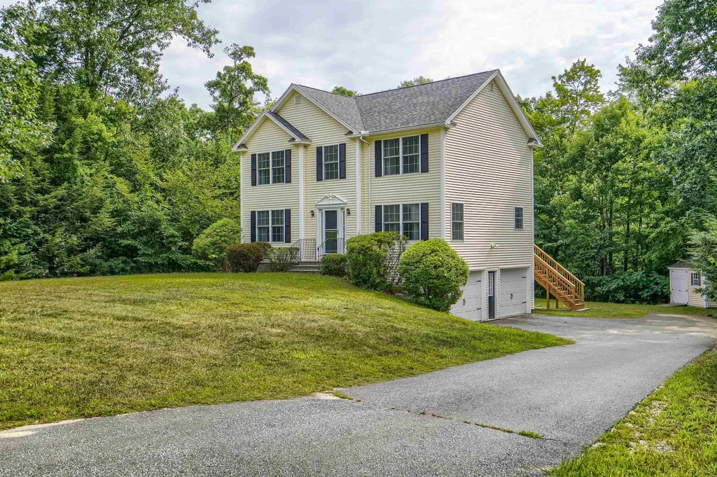 104 Elanor Way Weare NH 03281