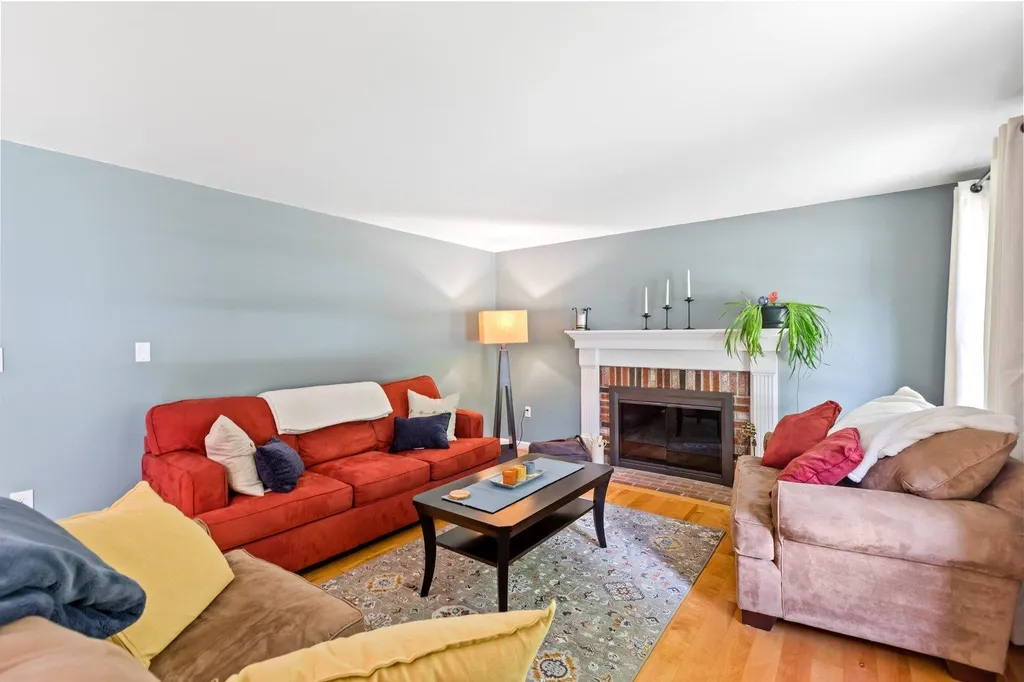 16 Picard Road Peterborough NH 03458