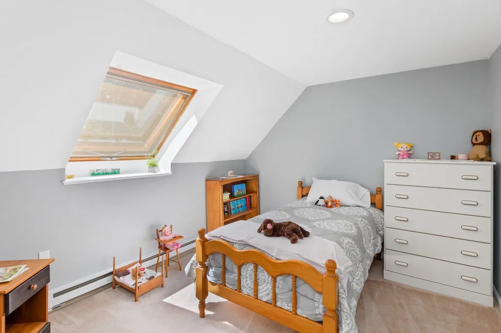 16 Picard Road Peterborough NH 03458