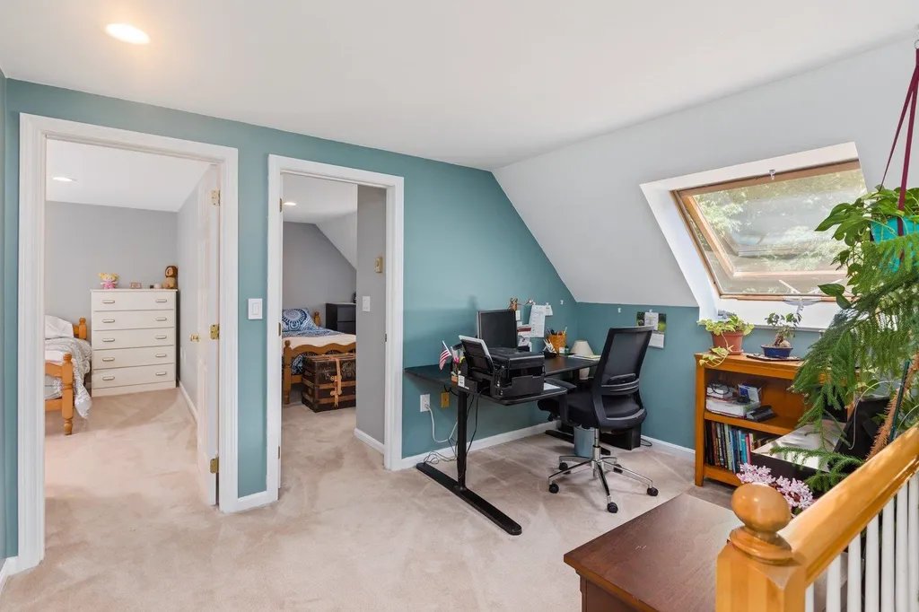 16 Picard Road Peterborough NH 03458