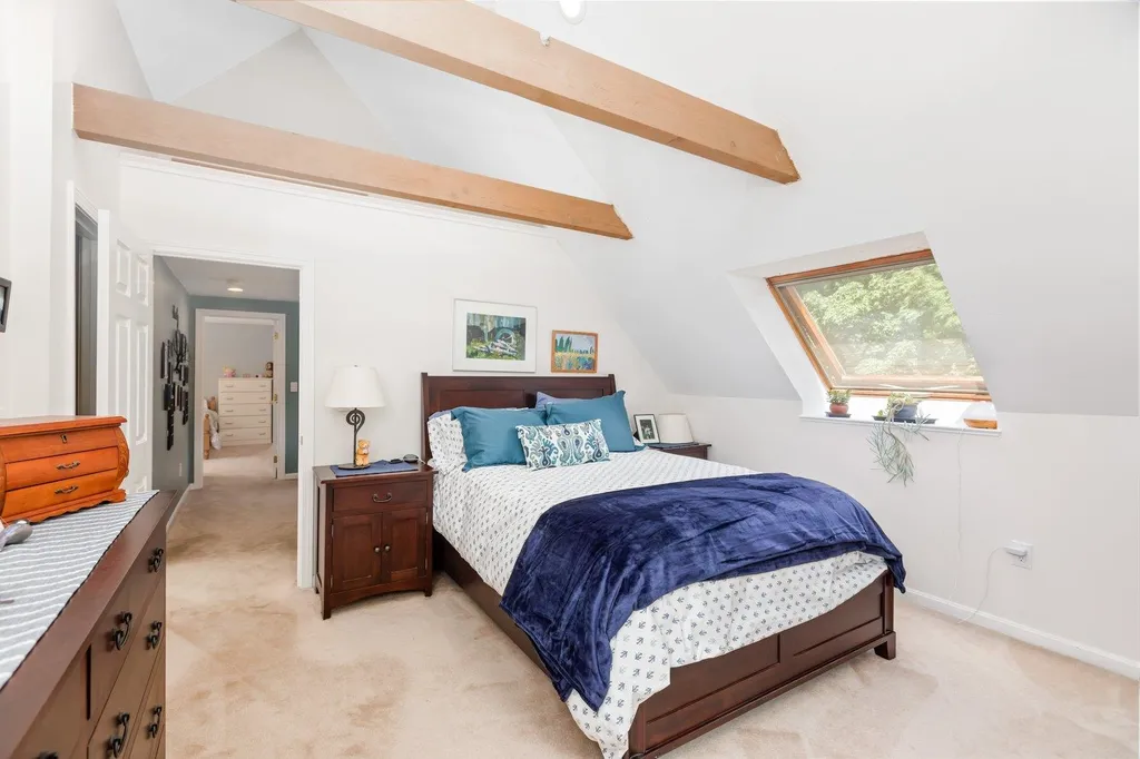 16 Picard Road Peterborough NH 03458