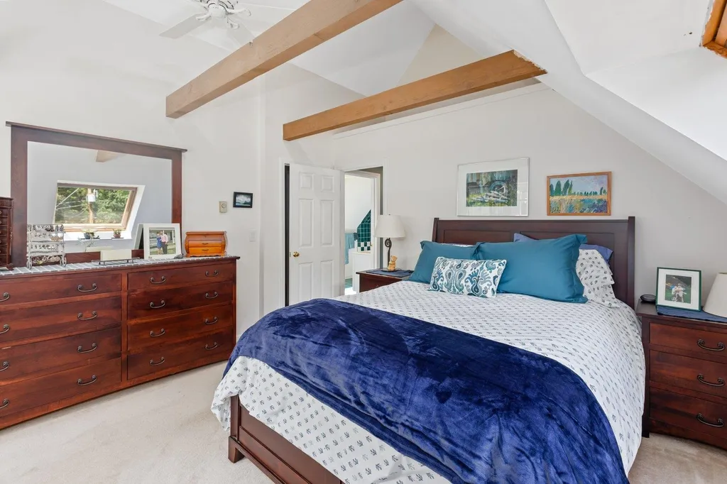 16 Picard Road Peterborough NH 03458